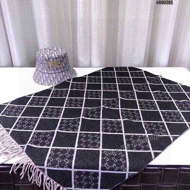Gucci古奇專櫃爆款女士菱格圍巾披肩 mmyj2262